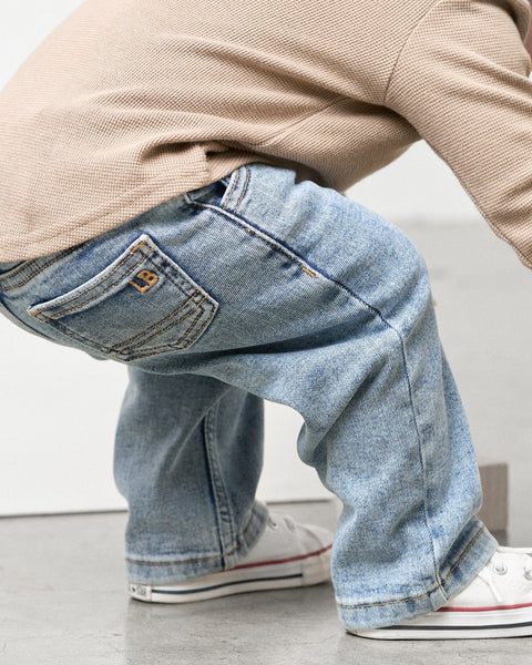 Straight Leg Jean - Light Wash