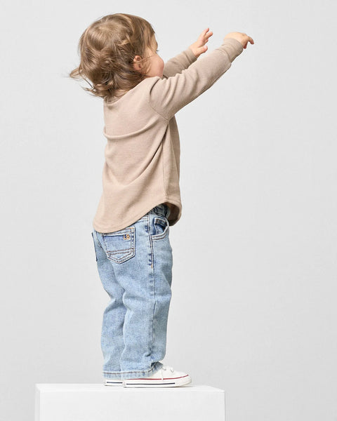 Straight Leg Jean - Light Wash