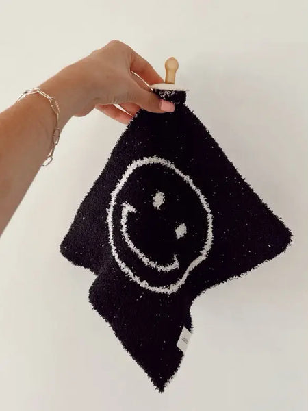 Lovey | Black & White Just Smile
