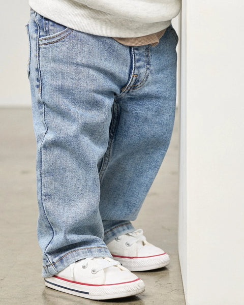 Straight Leg Jean - Light Wash