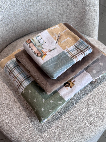 Minky Blanket - Construction / Tan