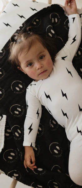 Muslin Quilt | Ff Smile Black & White Bolt