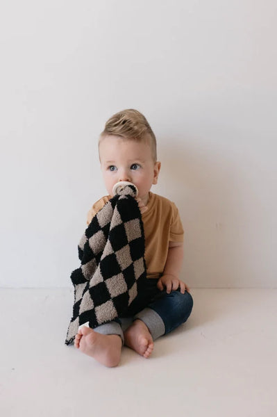 Lovey | Checkmate Checkerboard